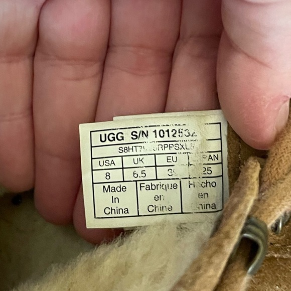 Women’s Ugg Bethany chestnut tan colored fur lined boots 8 - Picture 6 of 6